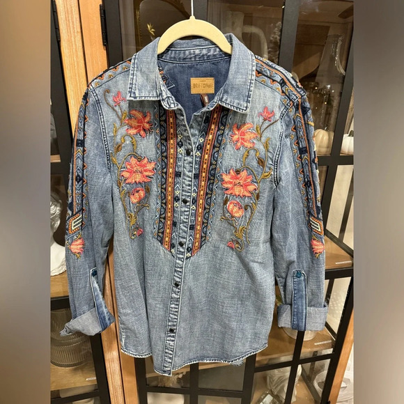 Sundance Tops - Sundance Driftwood Sandy Embroidered Denim Weekend Wanderer Shirt chambray